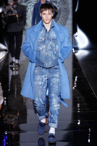 Look 42